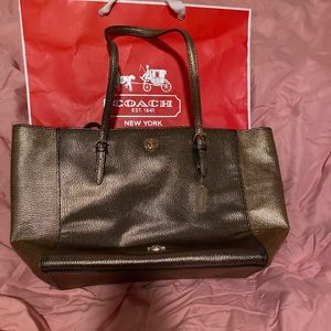 Barely used: black gold leather tote